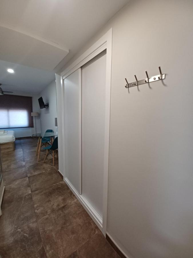 Apartamento Acogedor Junto A Calle Betis, Triana-Los Remedios 塞维利亚 外观 照片