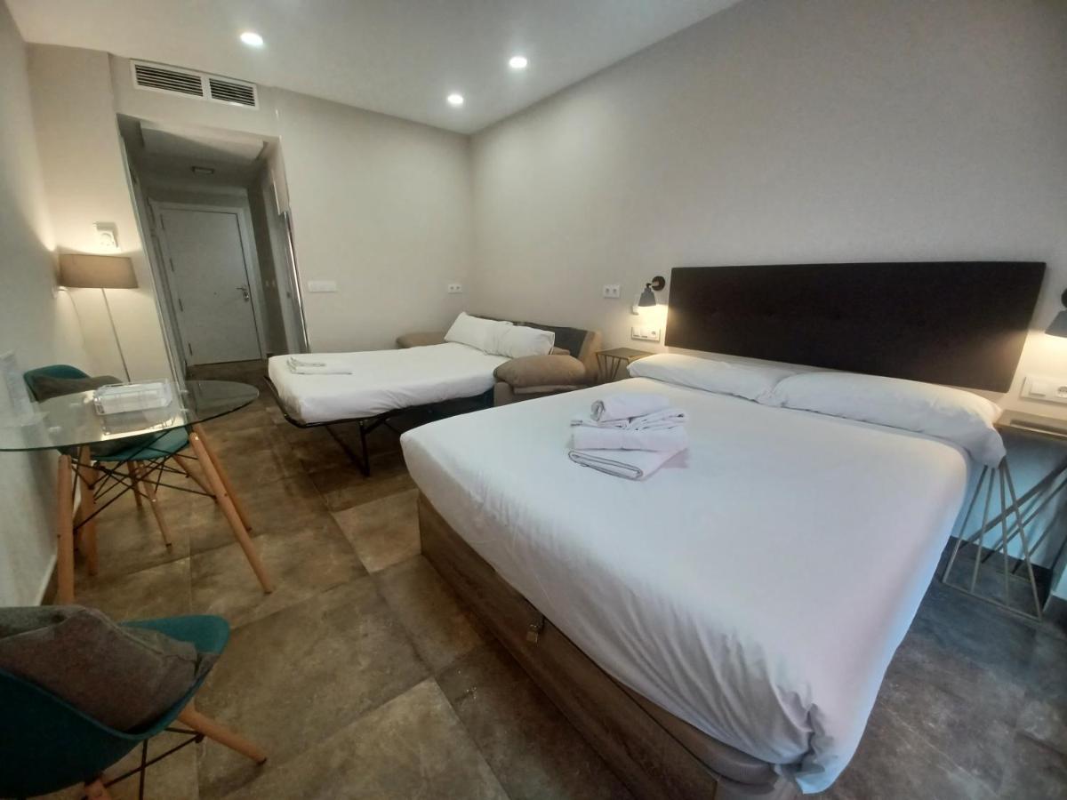 Apartamento Acogedor Junto A Calle Betis, Triana-Los Remedios 塞维利亚 外观 照片