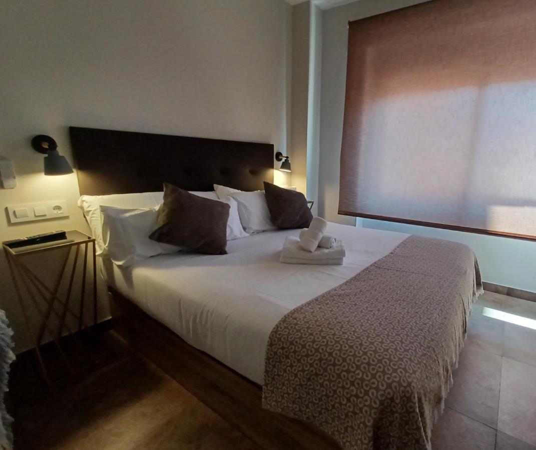 Apartamento Acogedor Junto A Calle Betis, Triana-Los Remedios 塞维利亚 外观 照片