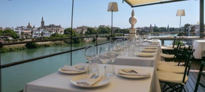 Apartamento Acogedor Junto A Calle Betis, Triana-Los Remedios 塞维利亚 外观 照片