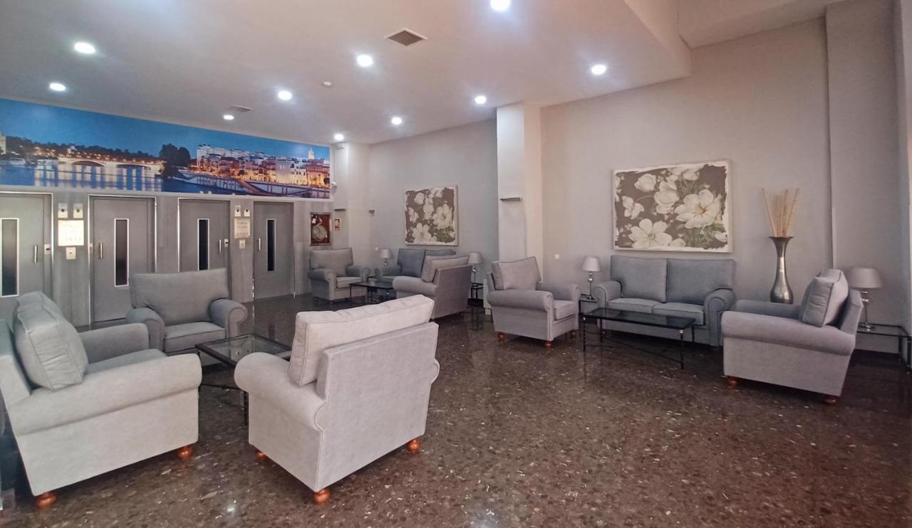 Apartamento Acogedor Junto A Calle Betis, Triana-Los Remedios 塞维利亚 外观 照片
